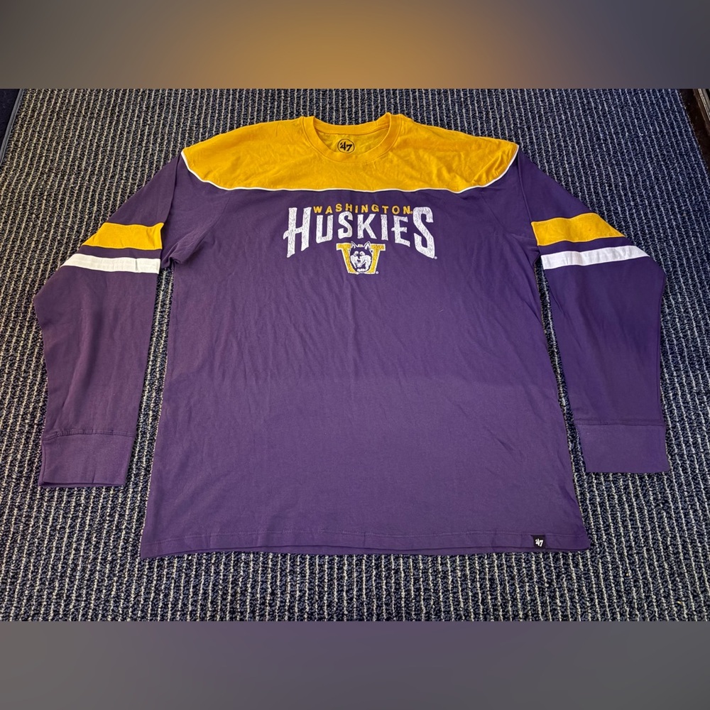 NWOT XXL Vintage Style Washington Huskies ‘47 Brand L/S Football Shirt Large